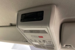 valkoinen Volkswagen Transporter 2021 kuva 11.