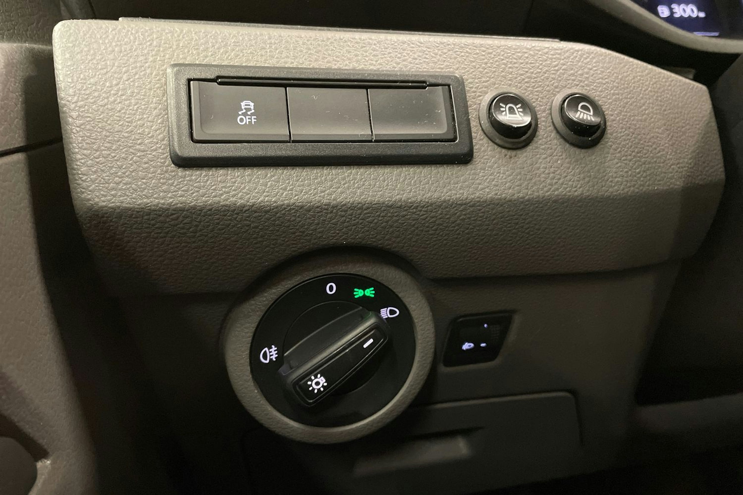 valkoinen Volkswagen Transporter 2021 kuva 19.