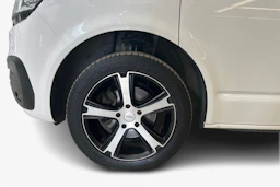 valkoinen Volkswagen Transporter 2021 kuva 12.