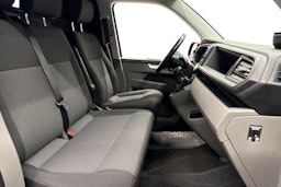 Punainen Volkswagen TRANSPORTER 2021 kuva 11.