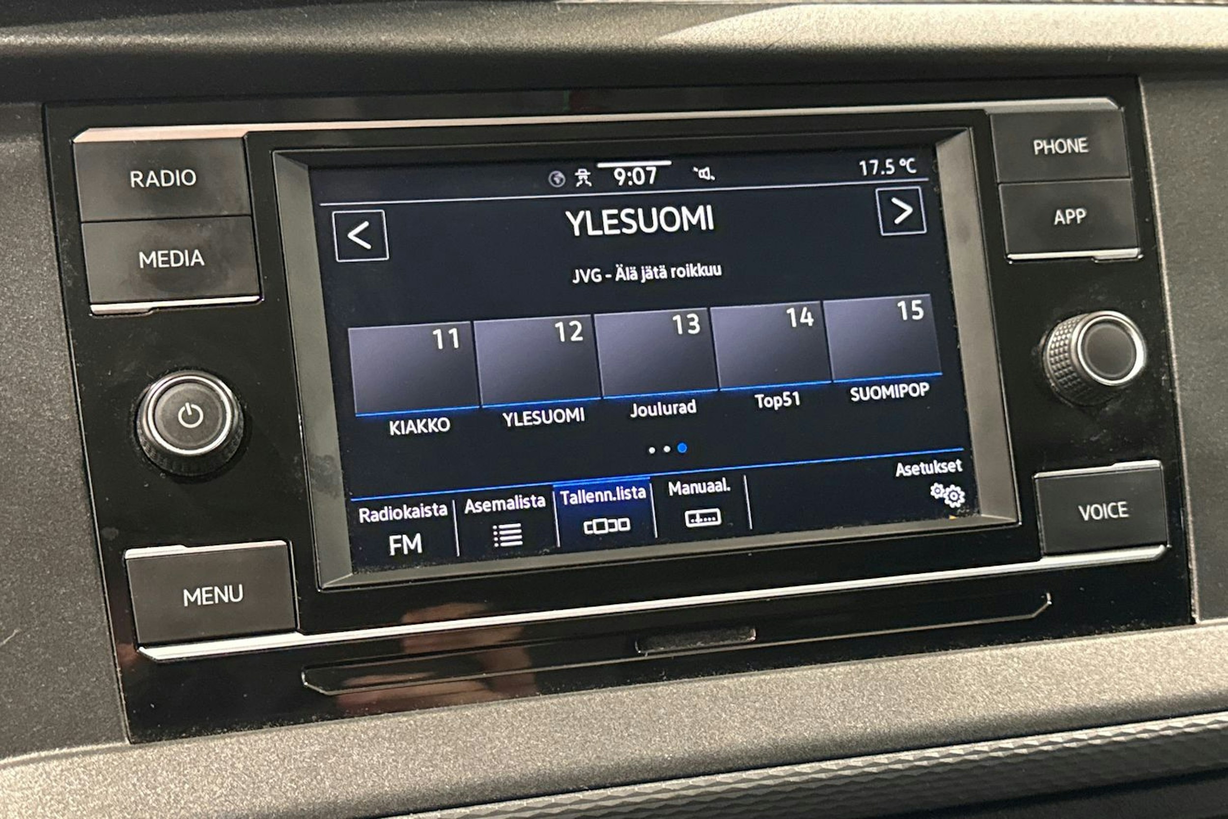 Punainen Volkswagen TRANSPORTER 2021 kuva 22.