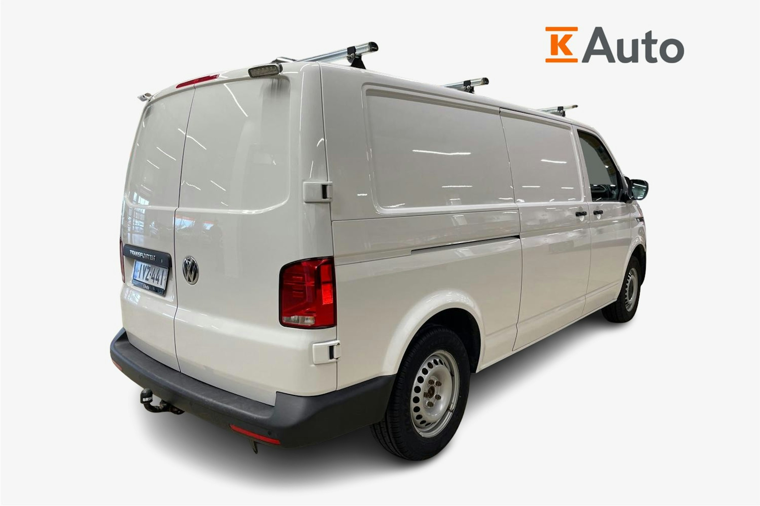 valkoinen Volkswagen Transporter 2021 kuva 5.