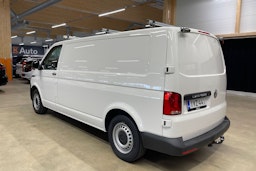 valkoinen Volkswagen Transporter 2021 kuva 20.
