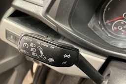 valkoinen Volkswagen Transporter 2021 kuva 27.