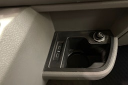 valkoinen Volkswagen Transporter 2021 kuva 38.