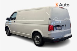 valkoinen Volkswagen Transporter 2021 kuva 2.