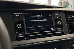 valkoinen Volkswagen Transporter 2021 kuva 15.