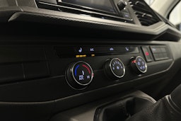 valkoinen Volkswagen Transporter 2021 kuva 17.