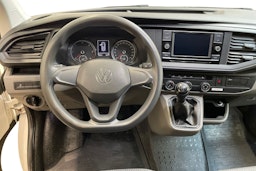 valkoinen Volkswagen Transporter 2021 kuva 9.