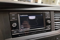 valkoinen Volkswagen Transporter 2021 kuva 24.