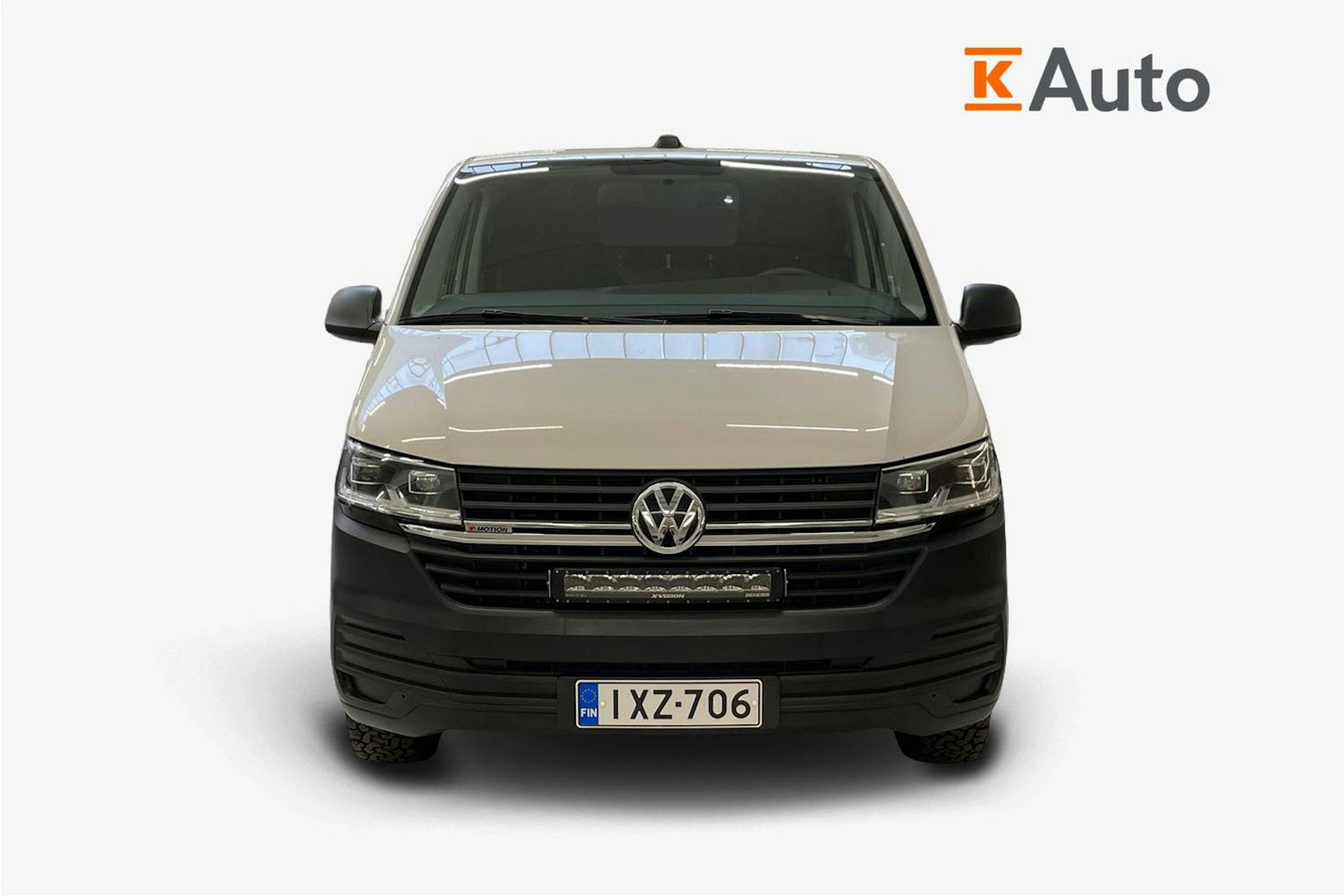 valkoinen Volkswagen Transporter 2021 kuva 5.