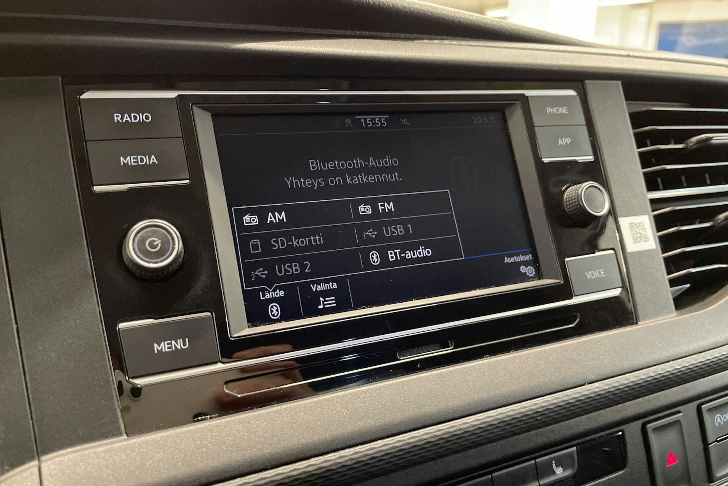 valkoinen Volkswagen Transporter 2021 kuva 26.