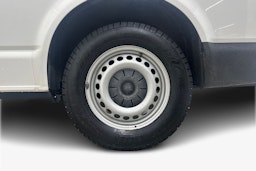 valkoinen Volkswagen Transporter 2021 kuva 12.