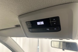 valkoinen Volkswagen Transporter 2021 kuva 15.