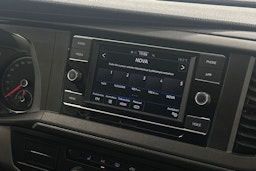 valkoinen Volkswagen Transporter 2021 kuva 16.