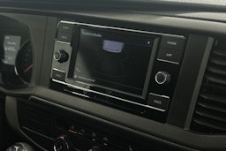 valkoinen Volkswagen Transporter 2021 kuva 18.