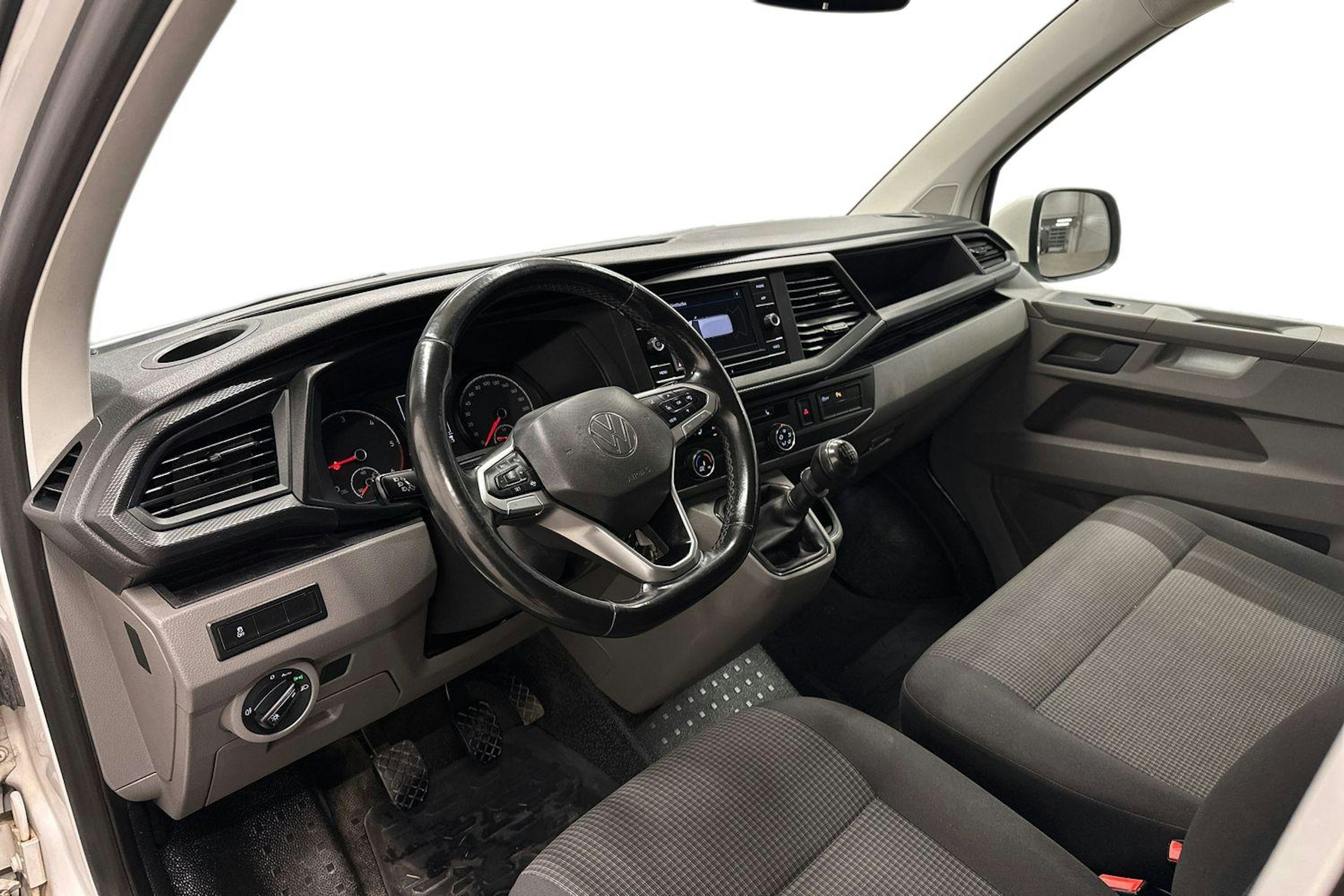 Valkoinen Volkswagen TRANSPORTER 2021 kuva 7.