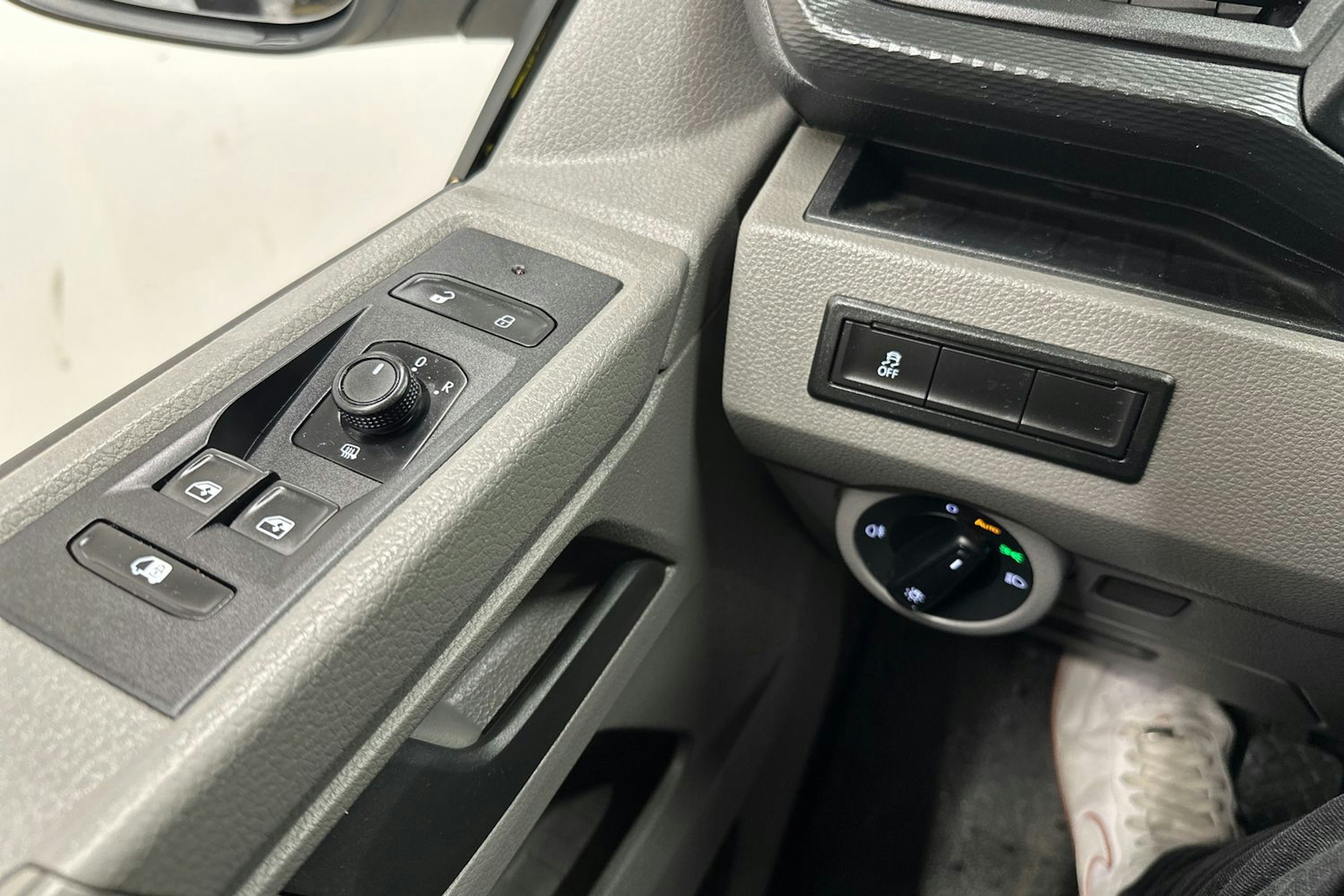 Valkoinen Volkswagen TRANSPORTER 2021 kuva 13.