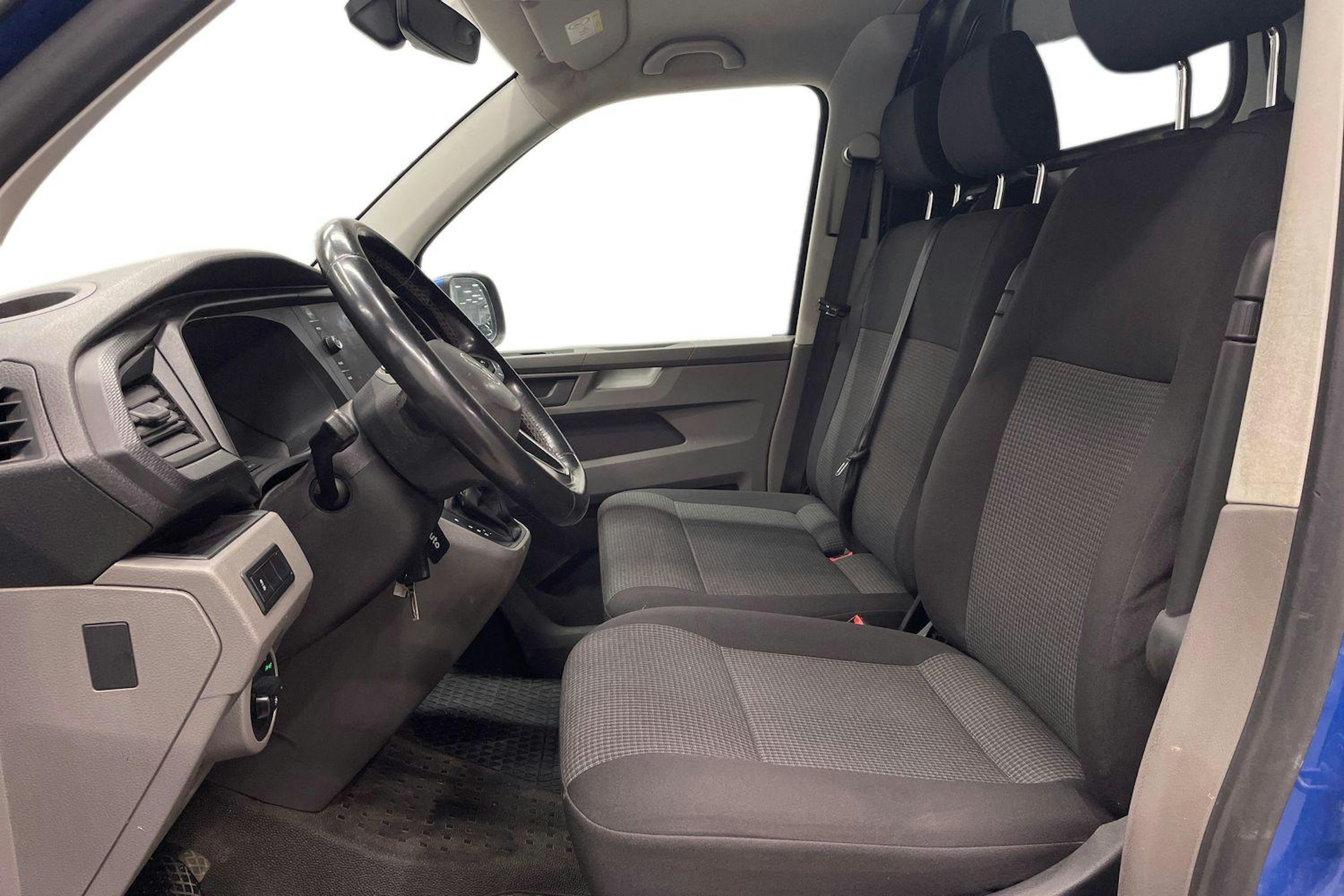 Sininen Volkswagen TRANSPORTER 2021 kuva 6.