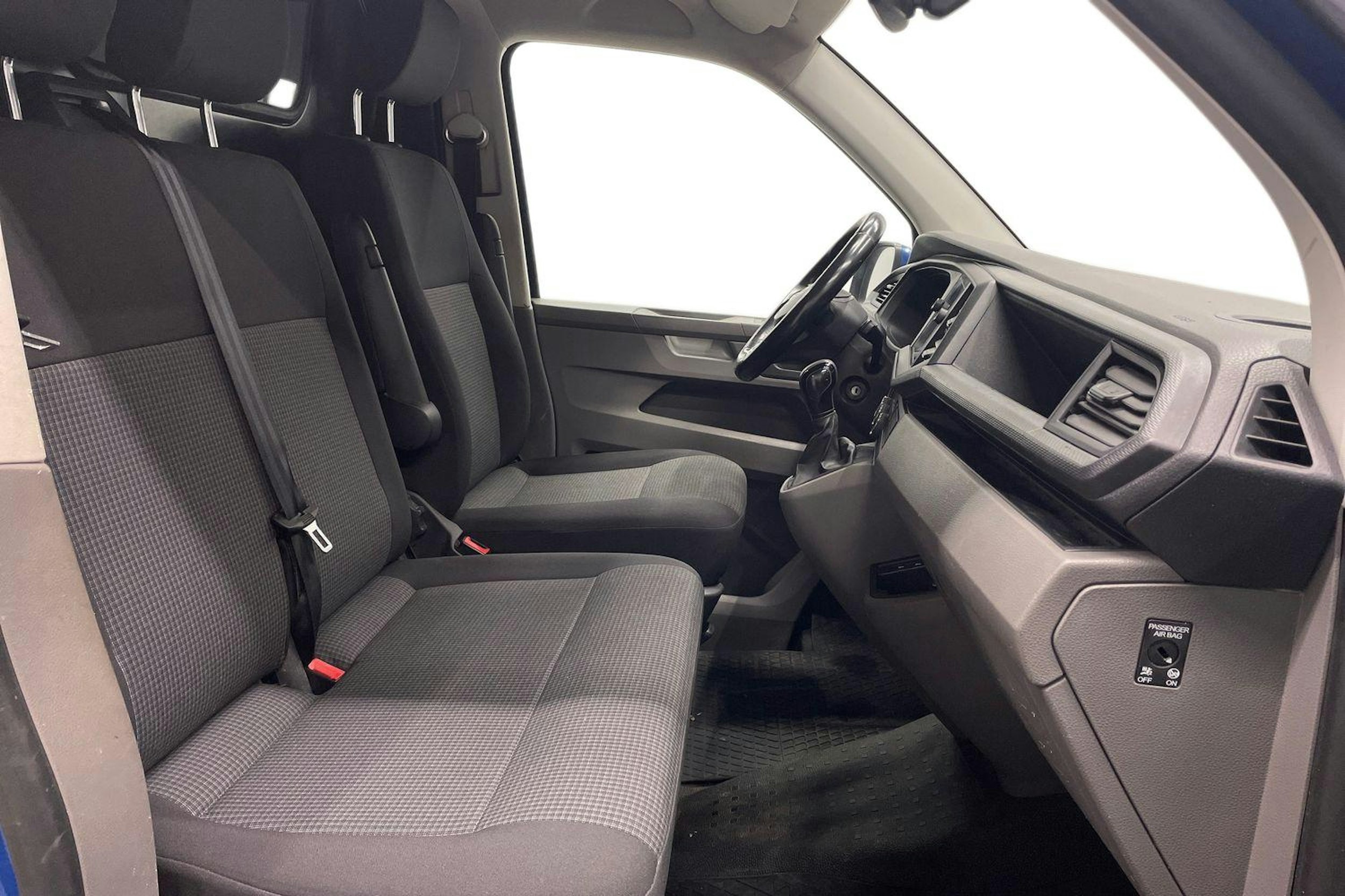 Sininen Volkswagen TRANSPORTER 2021 kuva 8.