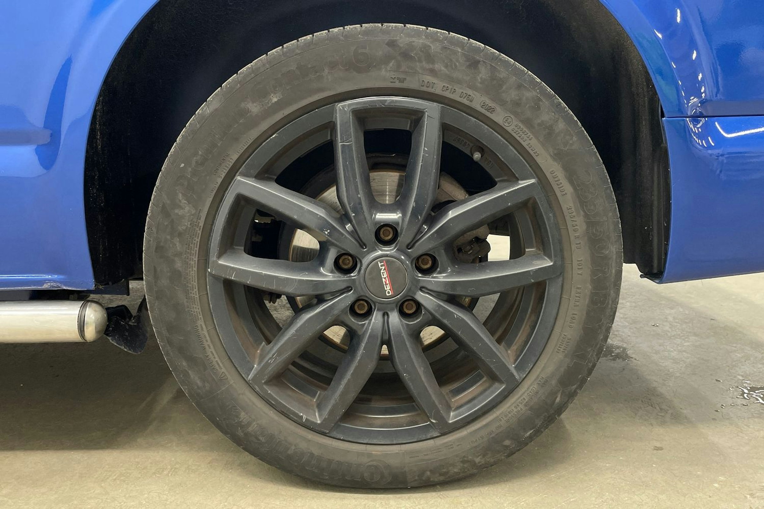 Sininen Volkswagen TRANSPORTER 2021 kuva 9.