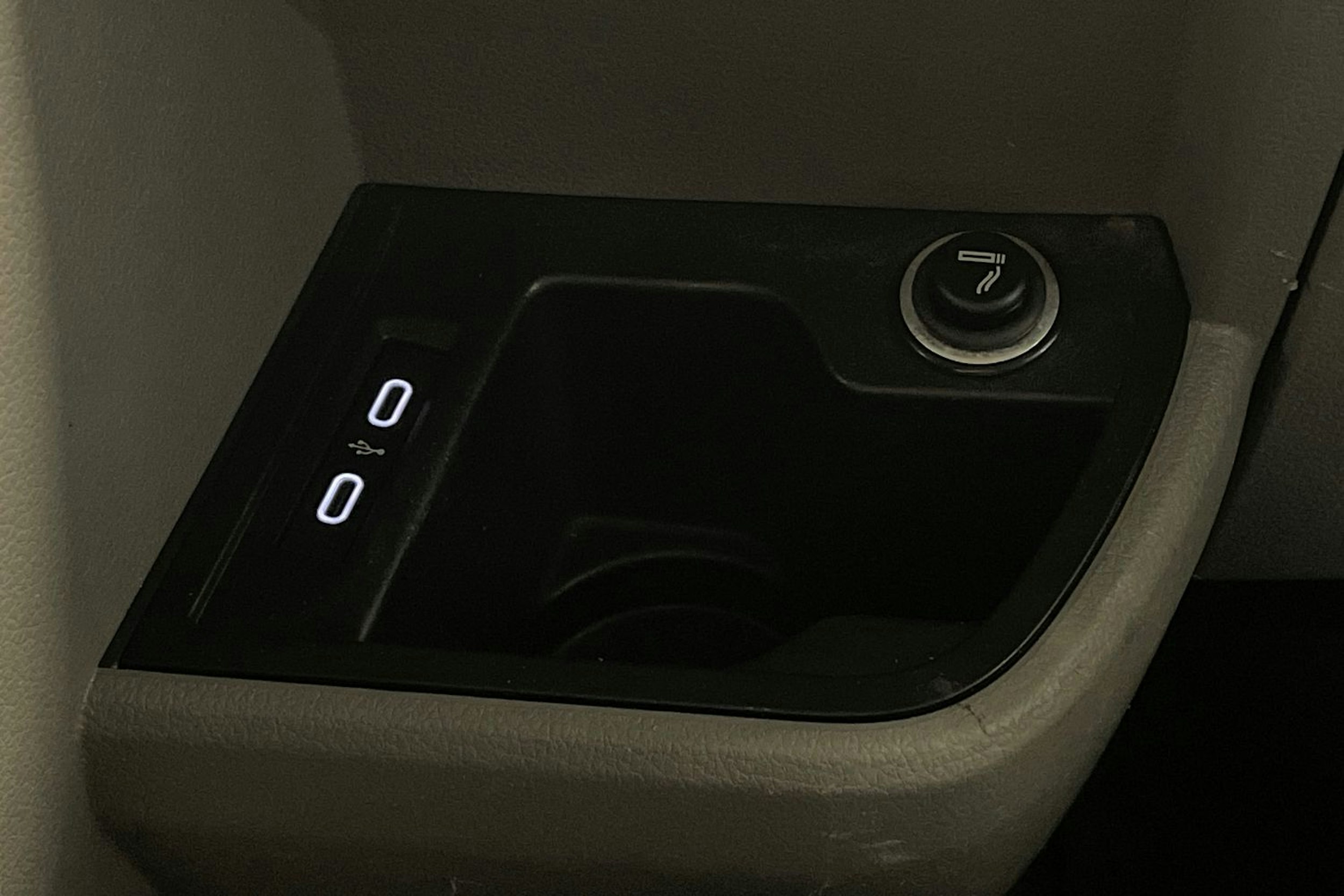 Sininen Volkswagen TRANSPORTER 2021 kuva 18.