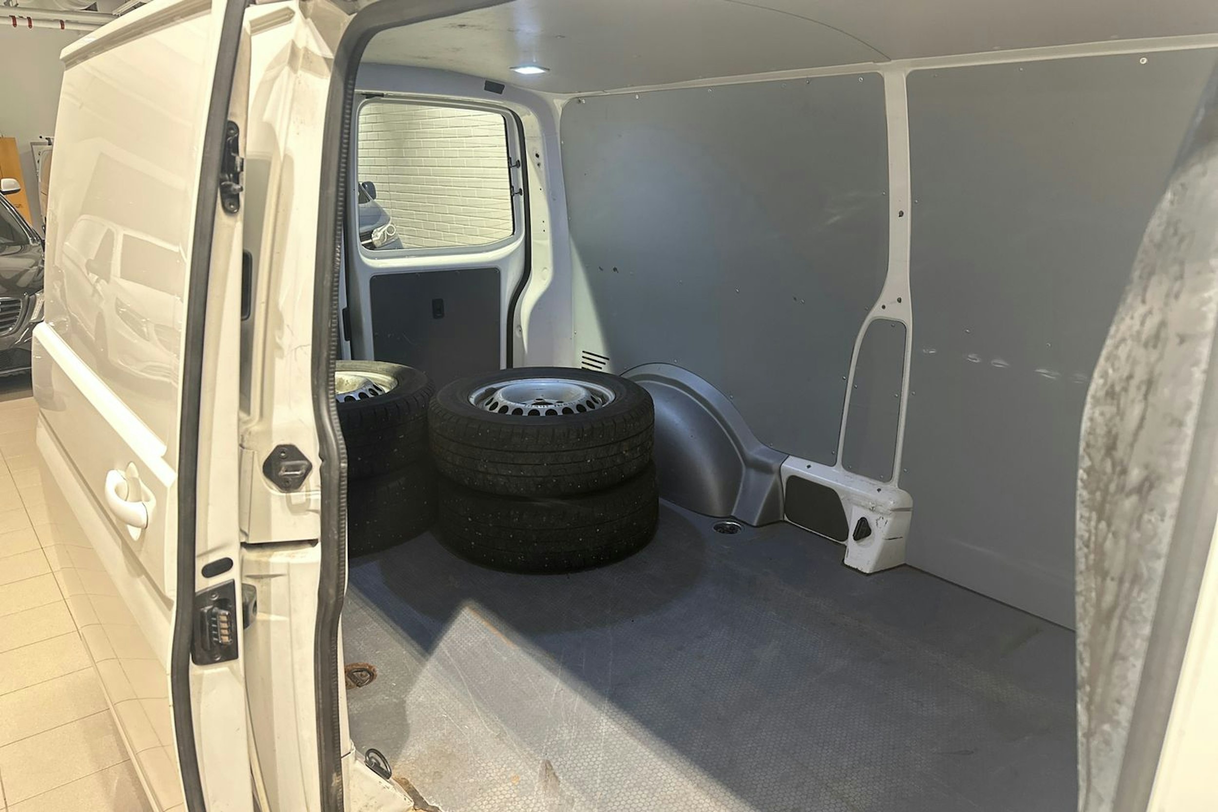 Valkoinen Volkswagen TRANSPORTER 2021 kuva 14.