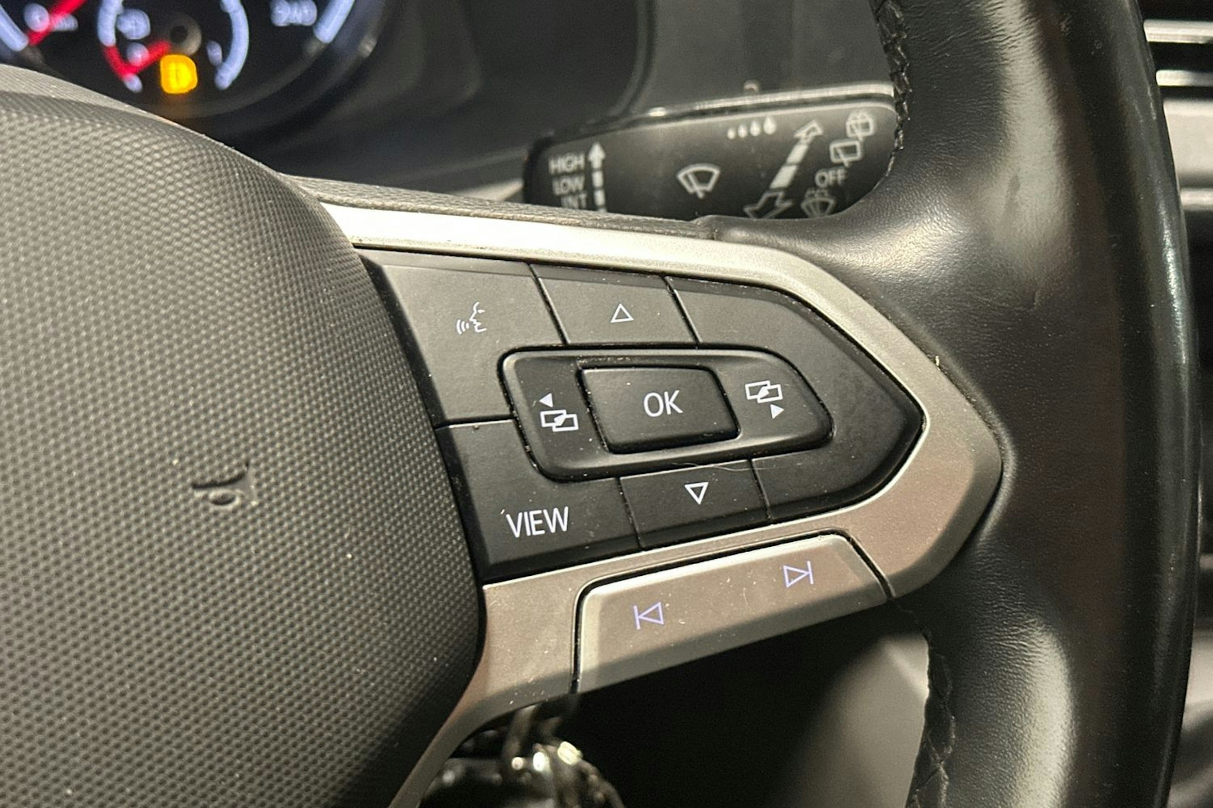 Valkoinen Volkswagen TRANSPORTER 2021 kuva 19.