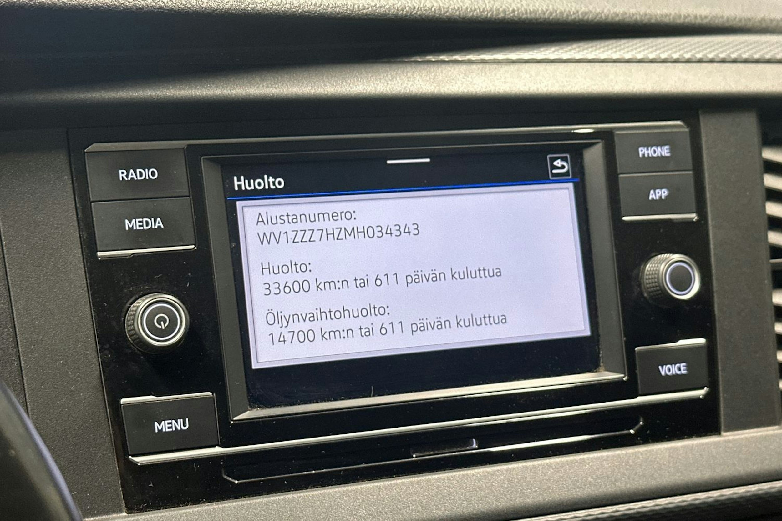 Valkoinen Volkswagen TRANSPORTER 2021 kuva 23.