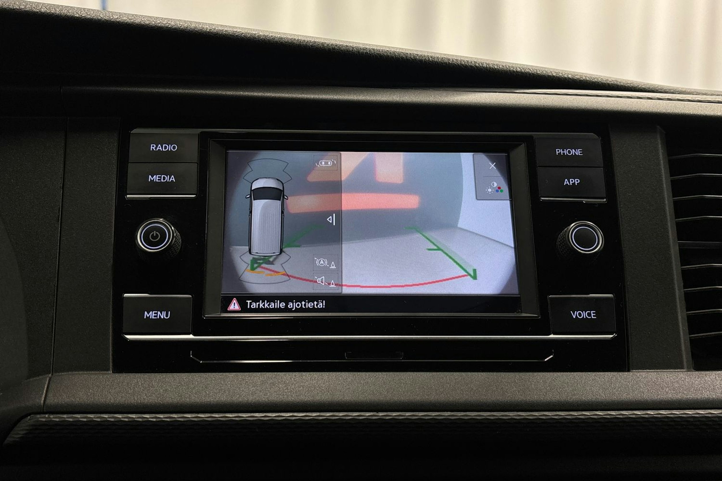 met. musta Volkswagen Transporter 2021 kuva 19.