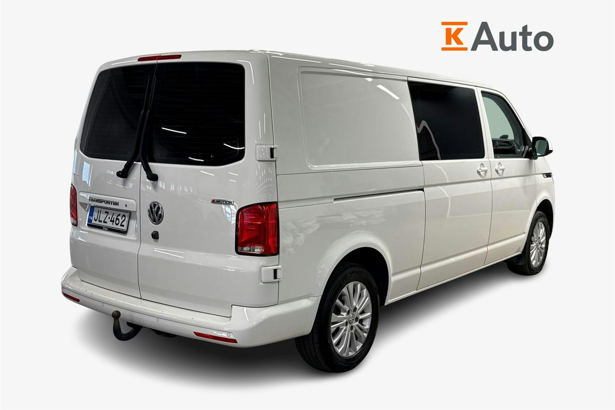 valkoinen Volkswagen Transporter 2021 kuva 2.