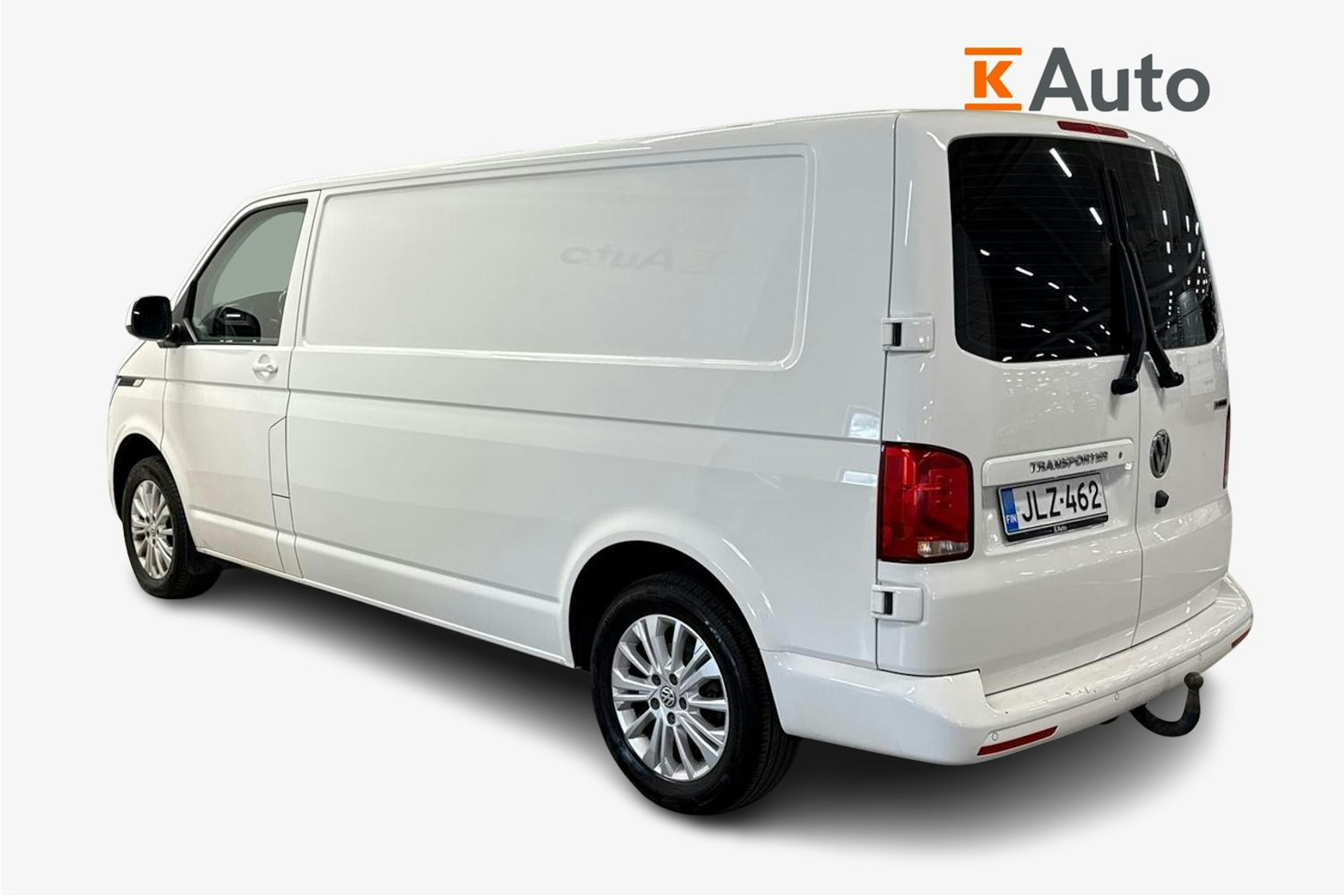 valkoinen Volkswagen Transporter 2021 kuva 5.