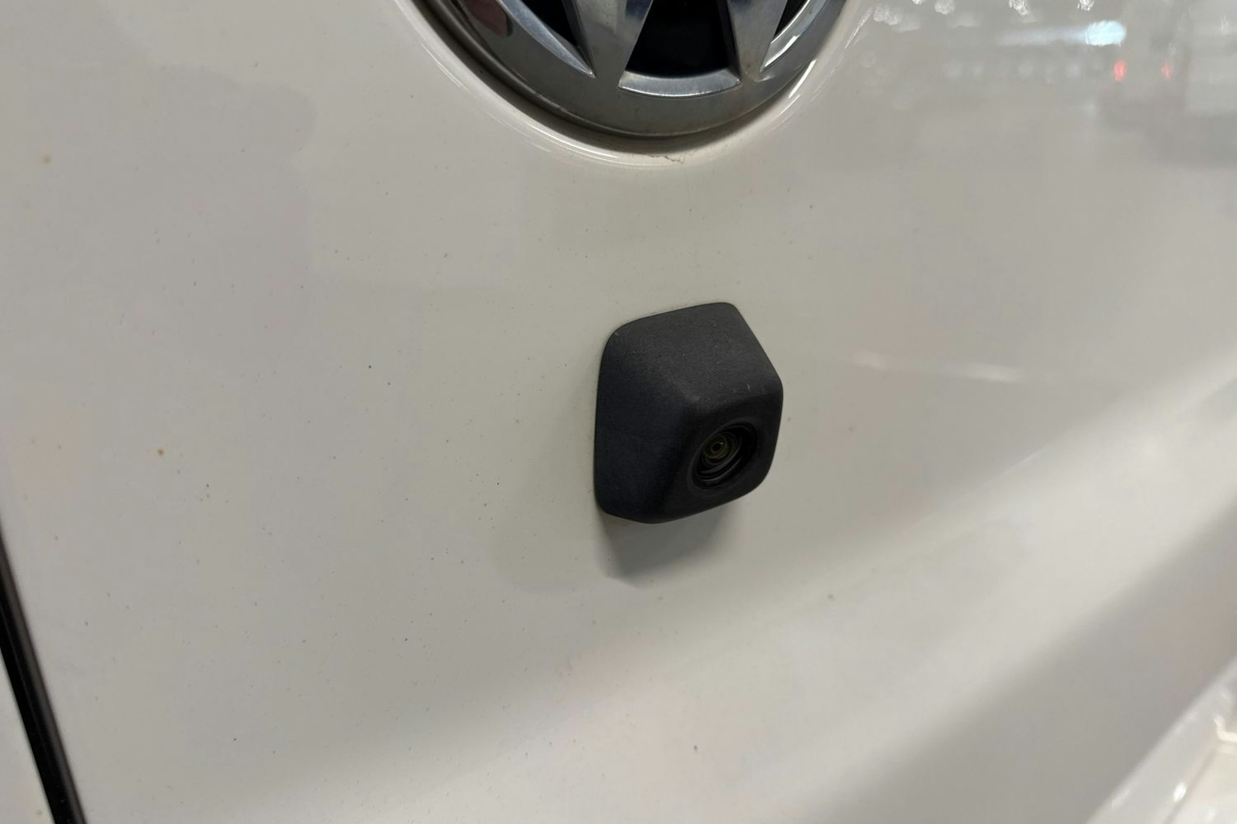 valkoinen Volkswagen Transporter 2021 kuva 13.
