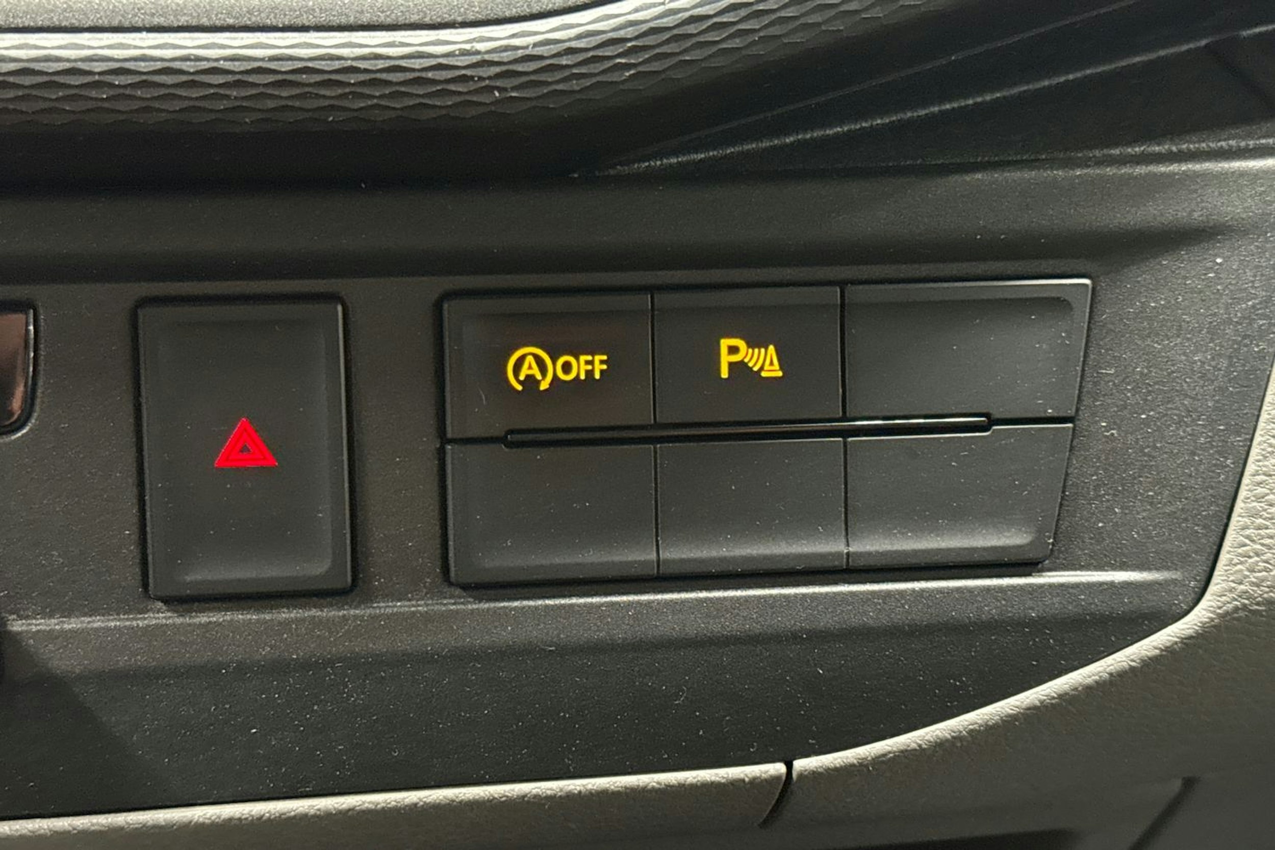 valkoinen Volkswagen Transporter 2021 kuva 23.