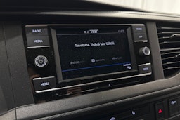 musta Volkswagen Transporter 2021 kuva 14.