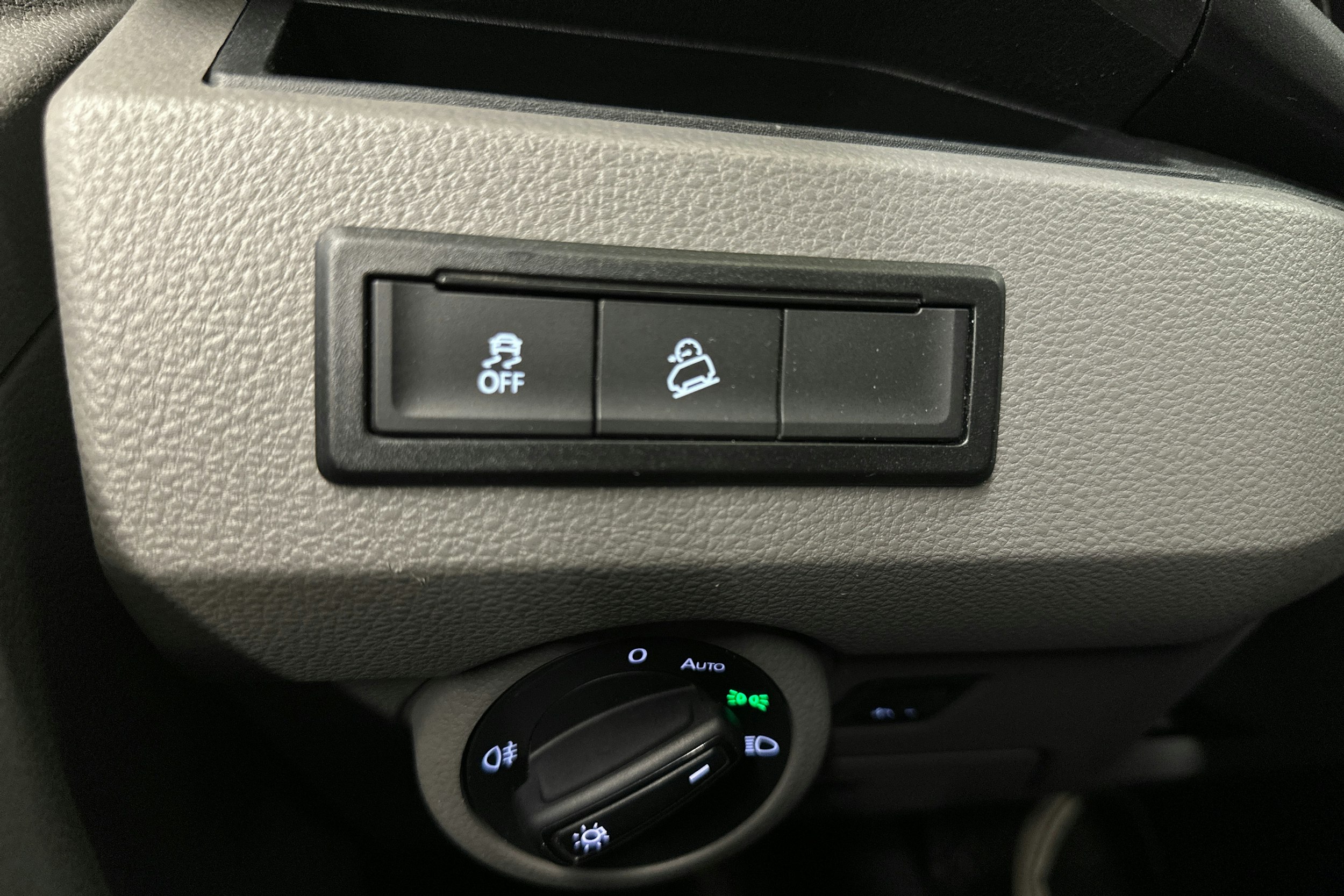 musta Volkswagen Transporter 2021 kuva 18.