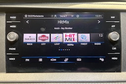 valkoinen Volkswagen Transporter 2021 kuva 15.