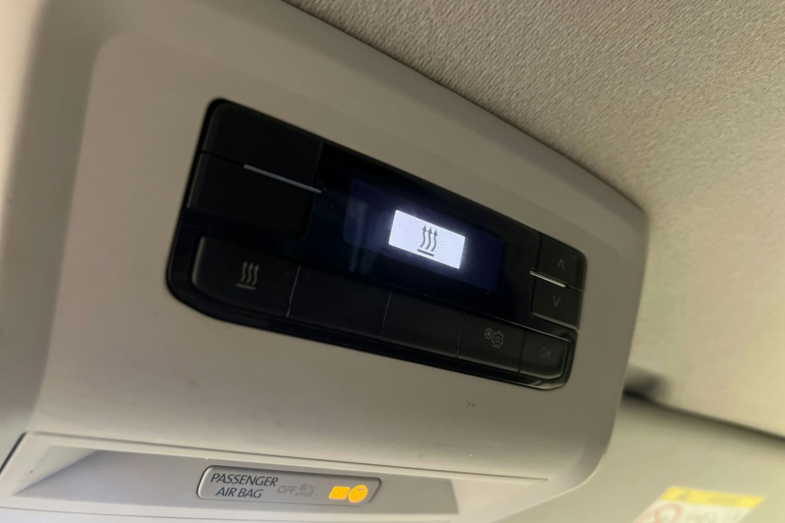 valkoinen Volkswagen Transporter 2021 kuva 18.