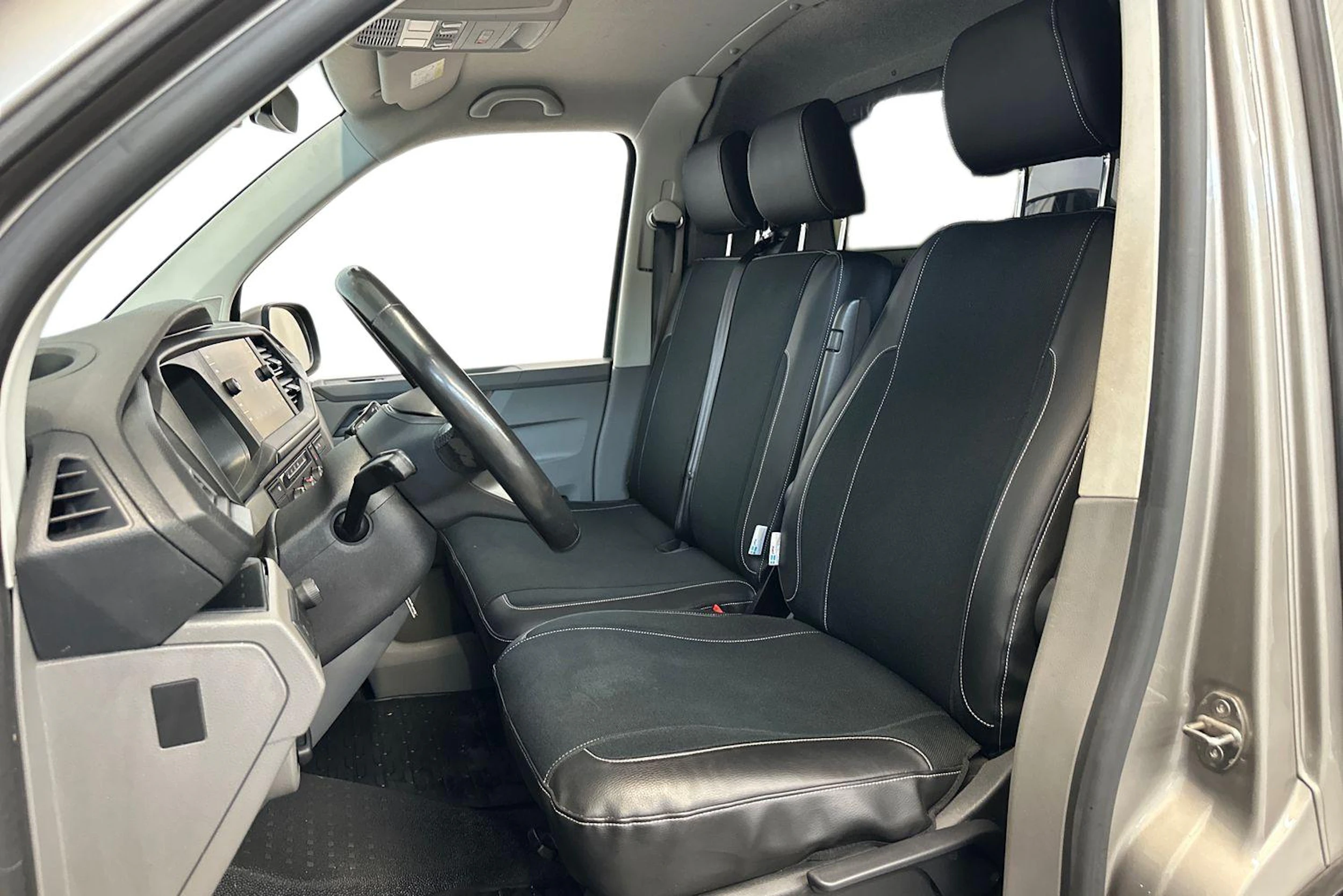 Ruskea (beige) Volkswagen TRANSPORTER 2021 kuva 9.