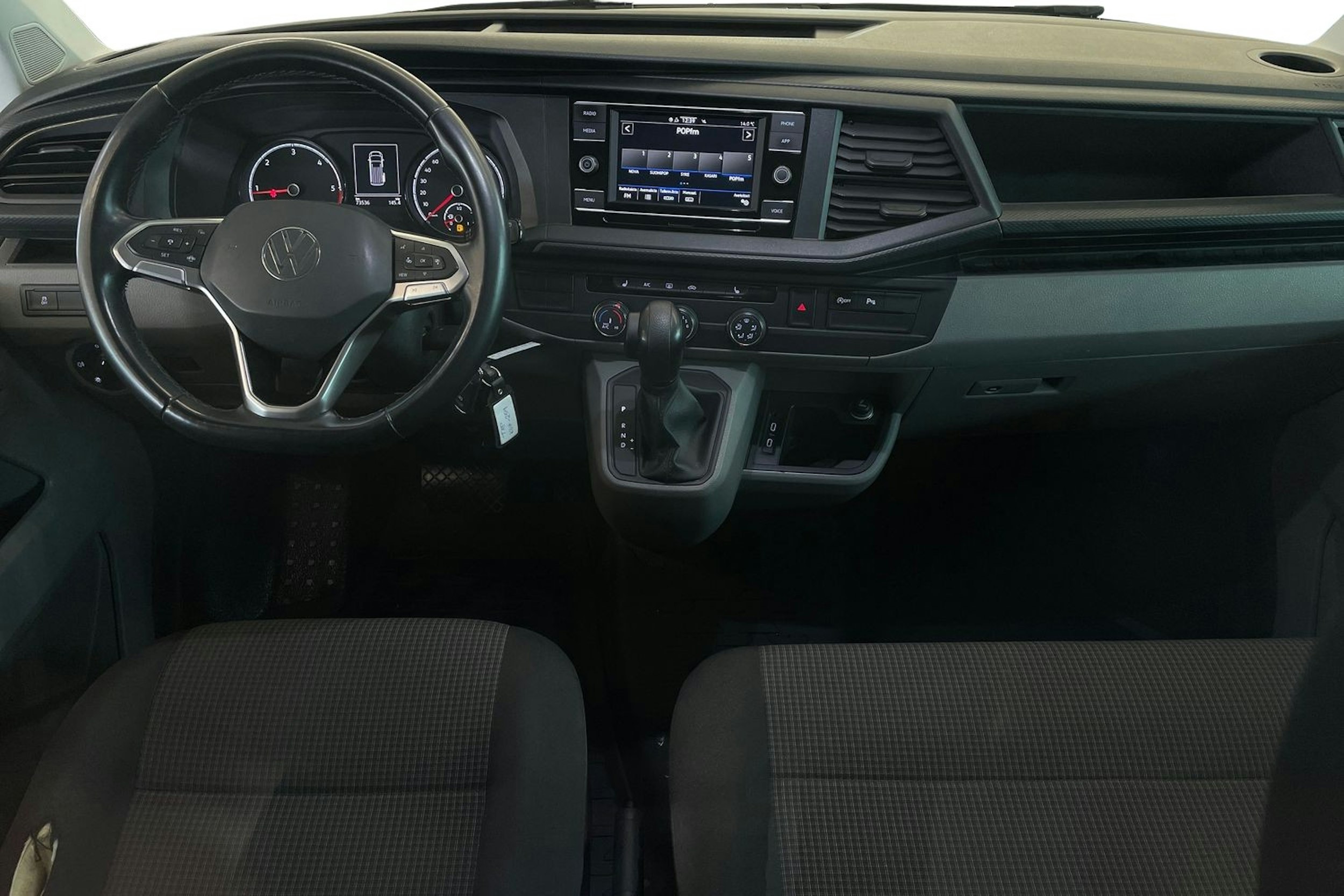 valkoinen Volkswagen Transporter 2021 kuva 9.