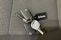 sininen Volkswagen Transporter 2021 kuva 23.