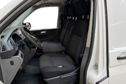 valkoinen Volkswagen Transporter 2021 kuva 7.
