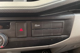 valkoinen Volkswagen Transporter 2021 kuva 23.