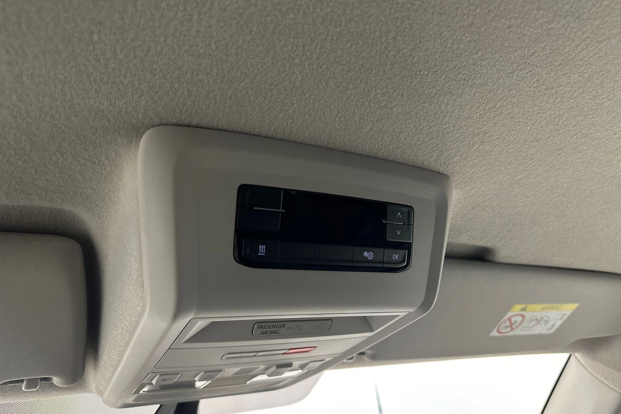 musta Volkswagen Transporter 2021 kuva 21.