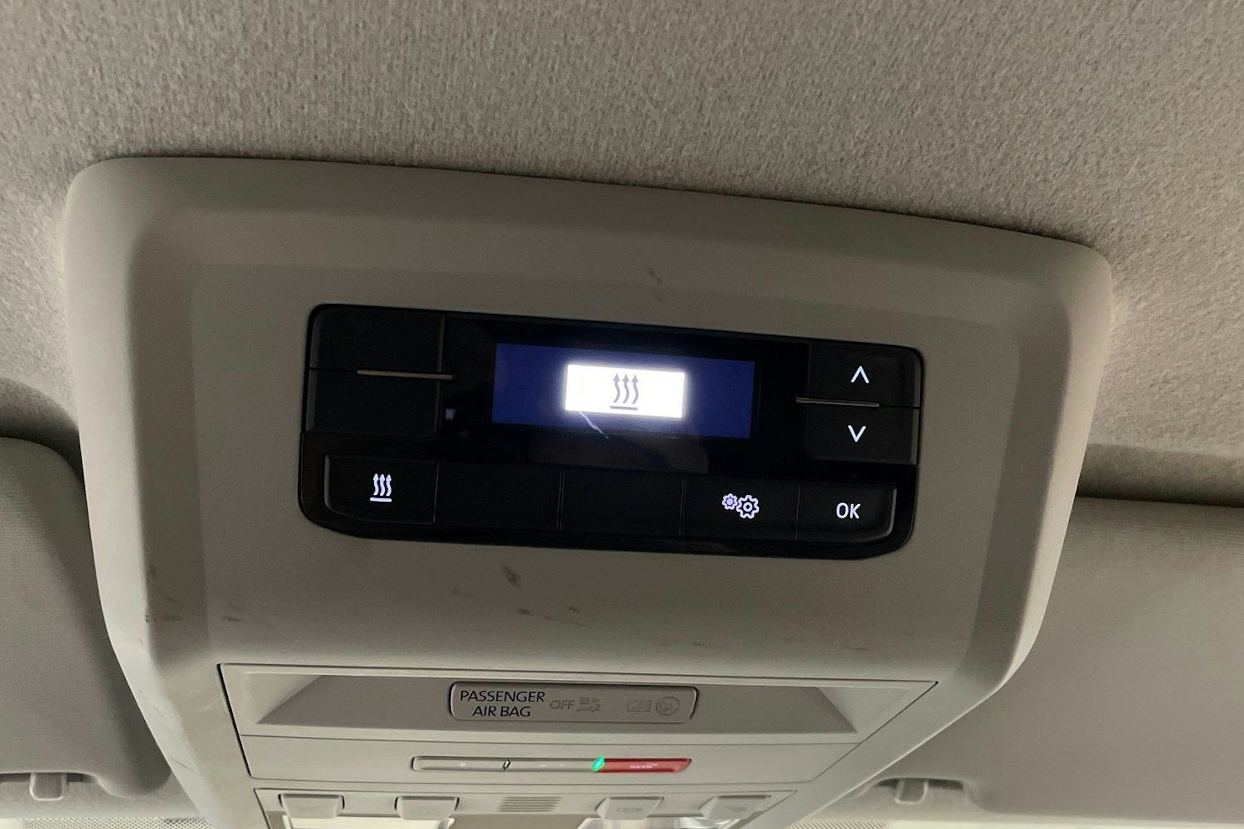 musta Volkswagen Transporter 2021 kuva 24.