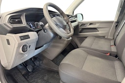 valkoinen Volkswagen Transporter 2022 kuva 7.