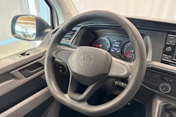 valkoinen Volkswagen Transporter 2022 kuva 13.