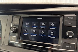 valkoinen Volkswagen Transporter 2022 kuva 19.