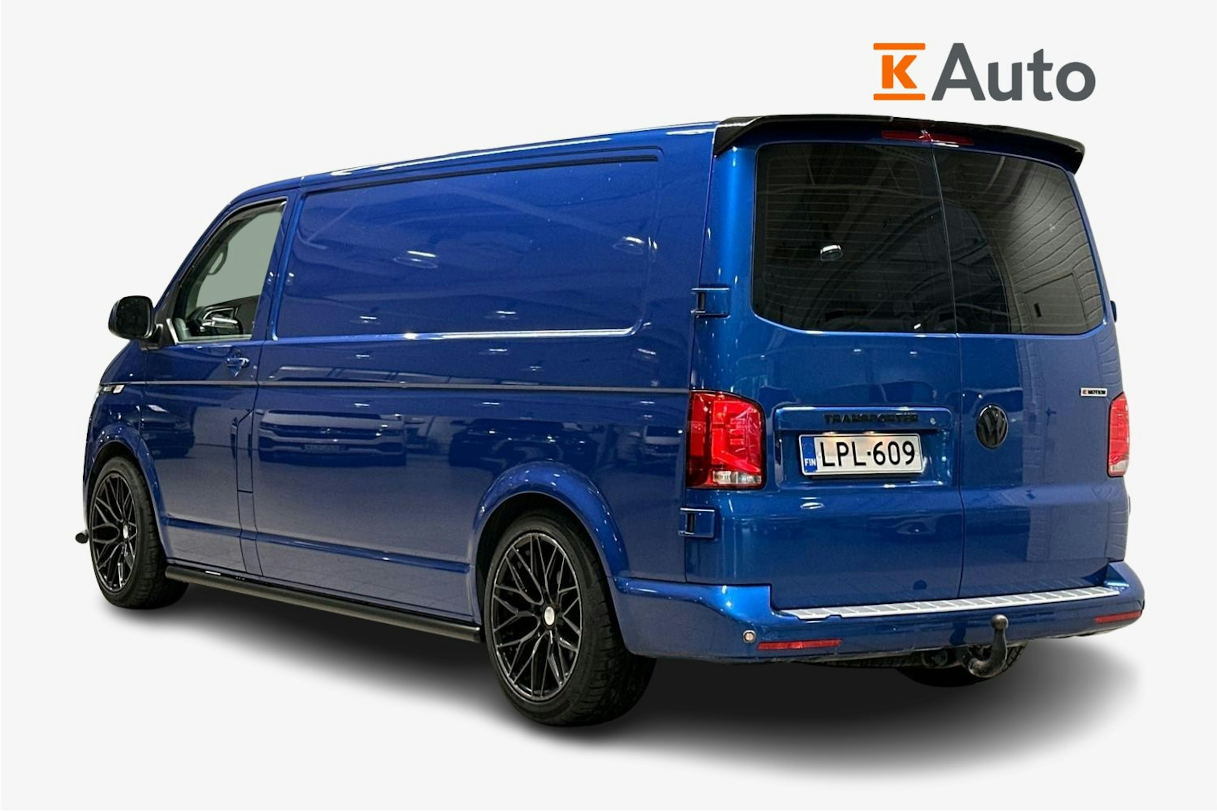 Sininen Volkswagen Transporter 2021 kuva 2.