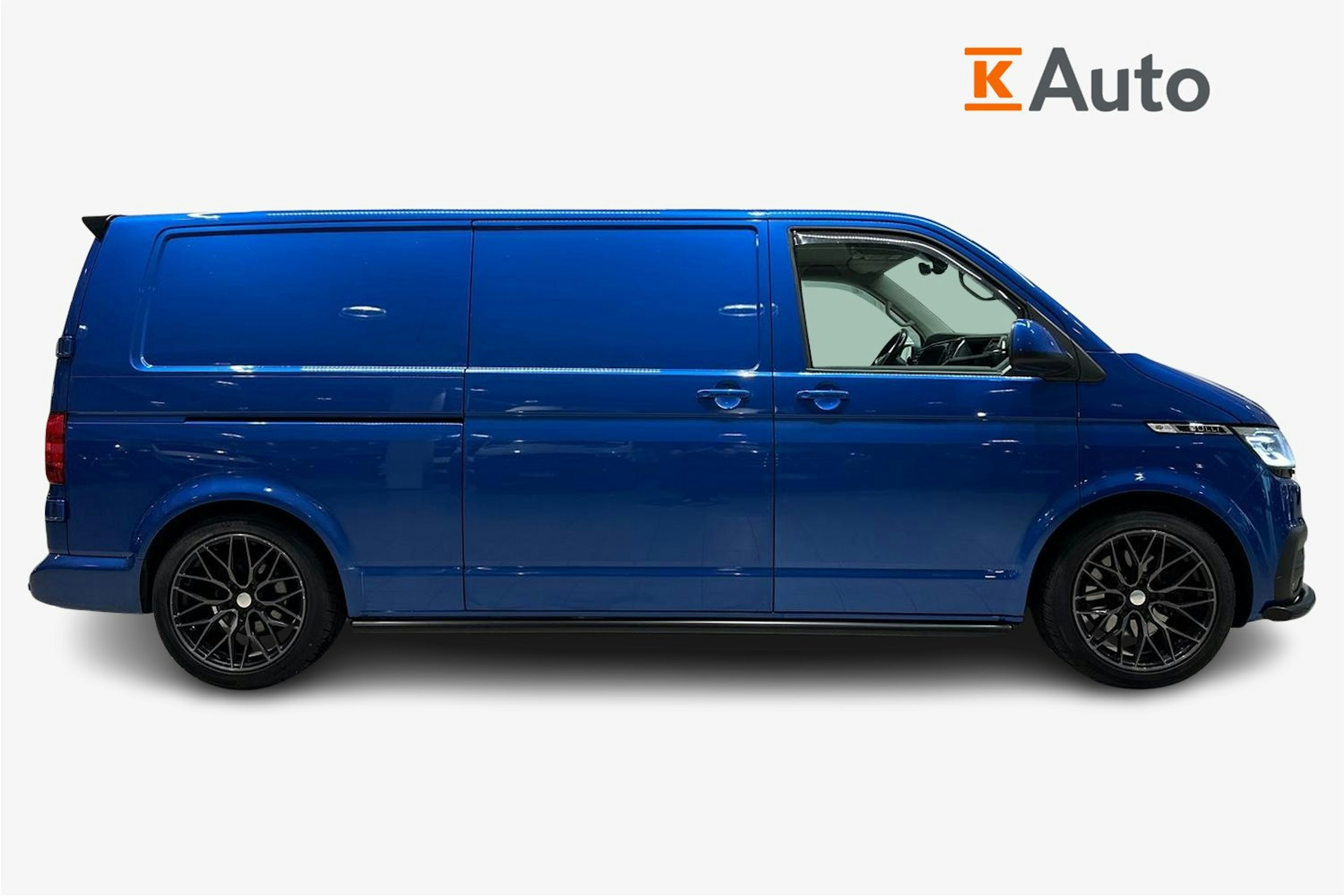 Sininen Volkswagen Transporter 2021 kuva 6.